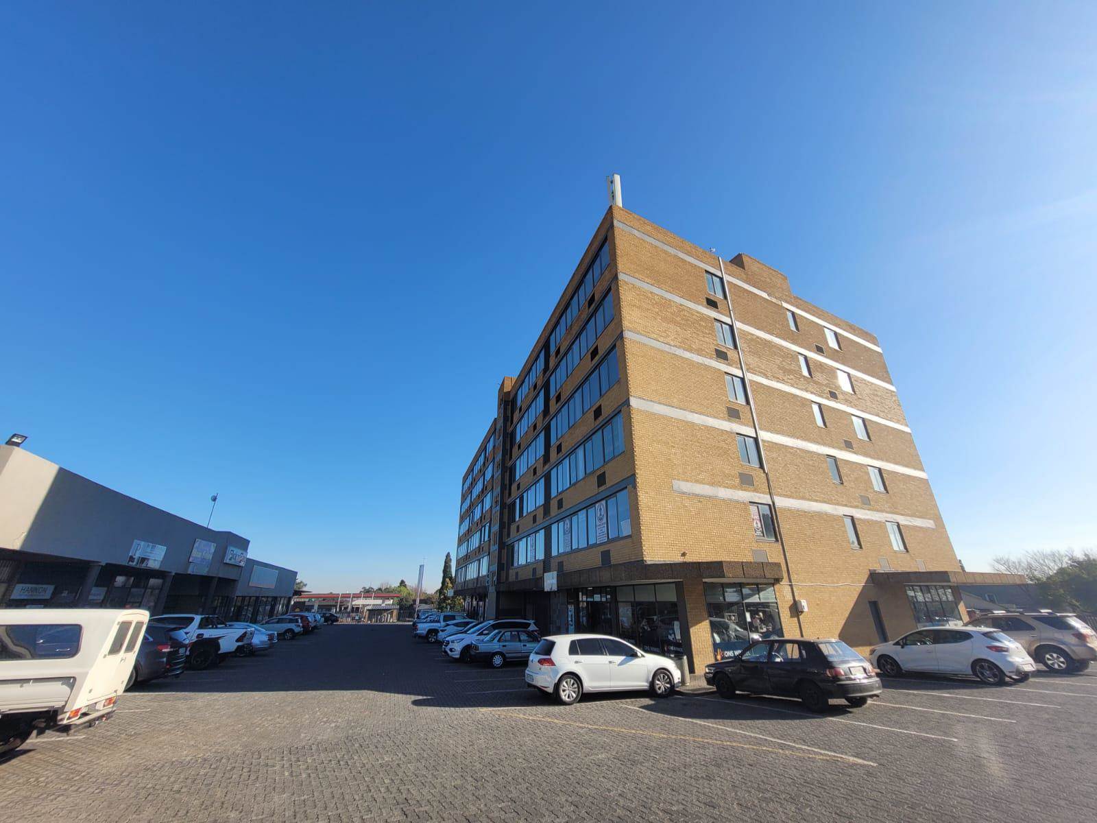 130  m² Commercial space in Kempton Park Central photo number 1