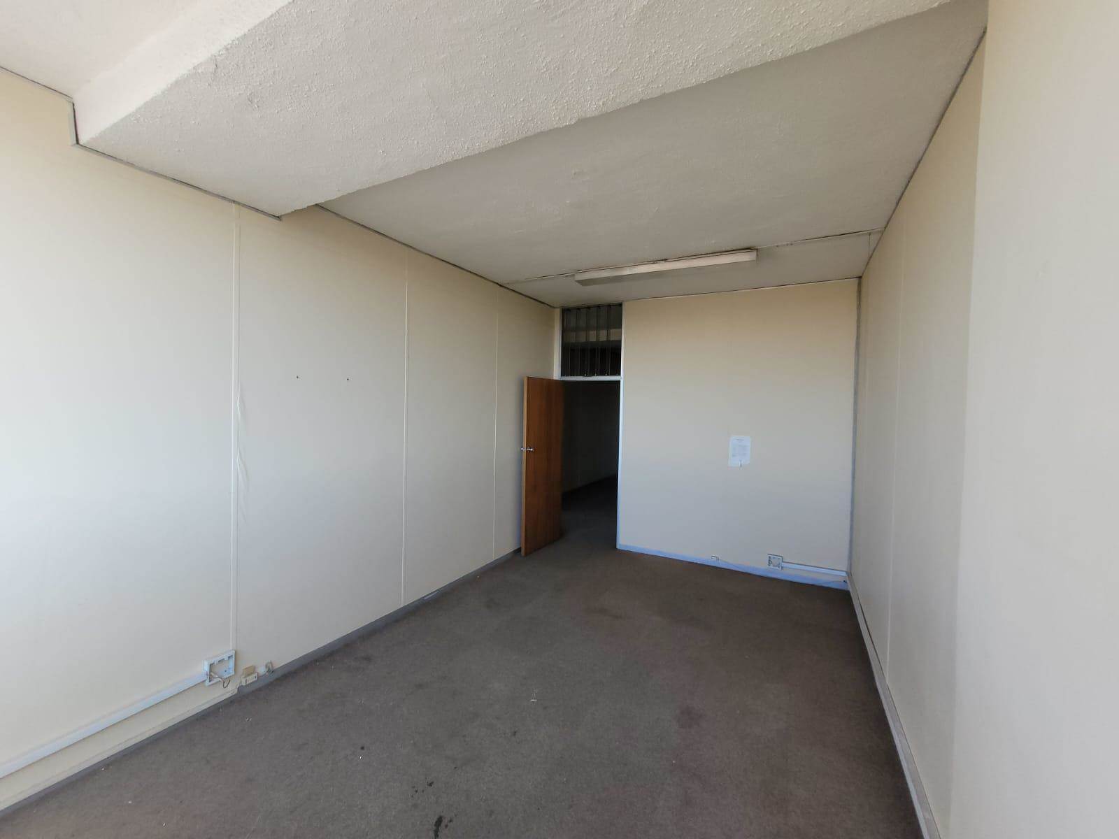 130  m² Commercial space in Kempton Park Central photo number 7