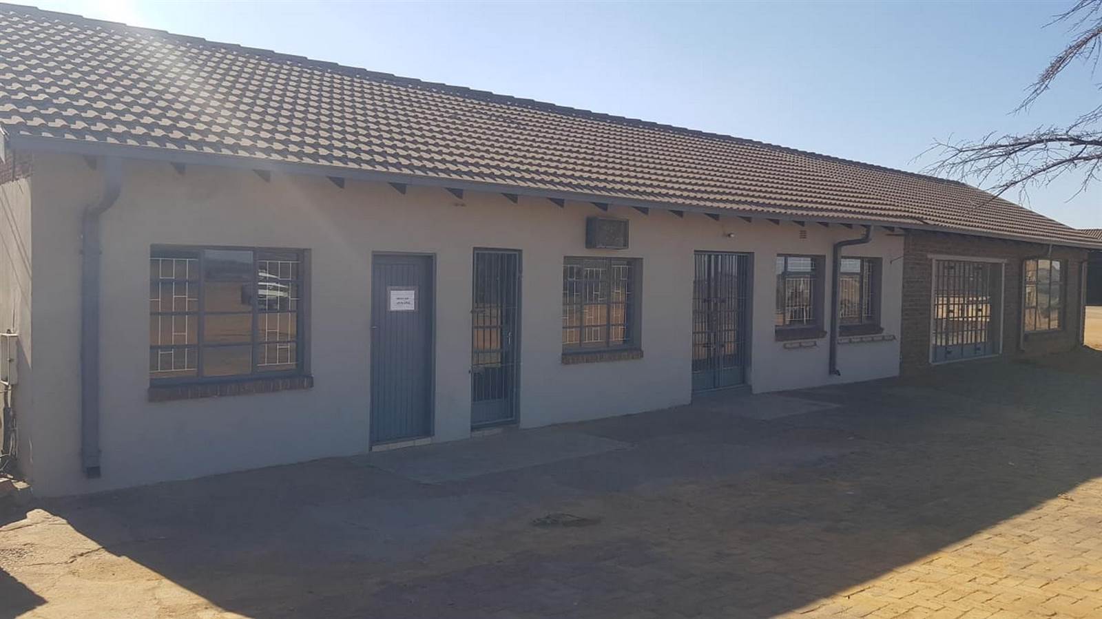 69 ha Land available in Witbank photo number 3
