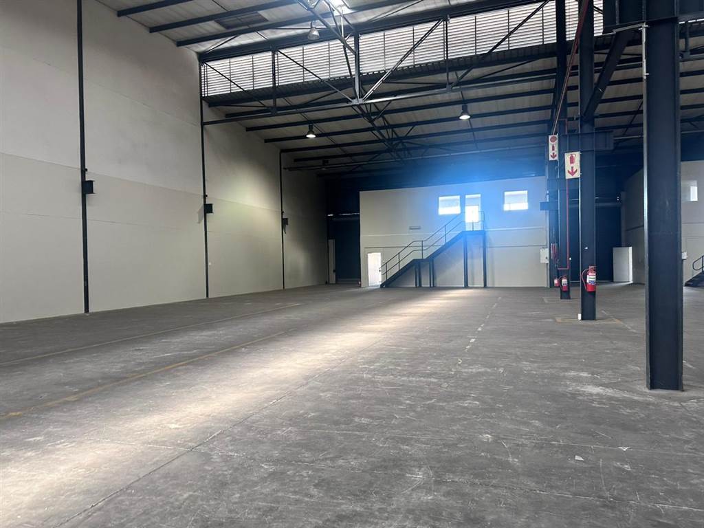 2020  m² Industrial space in Greenhills photo number 8