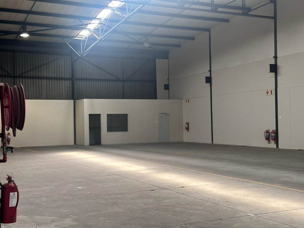 2020  m² Industrial space in Greenhills photo number 6