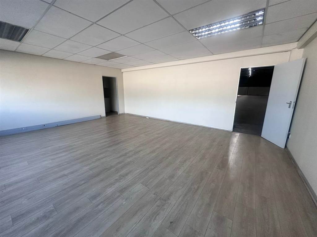 2020  m² Industrial space in Greenhills photo number 11