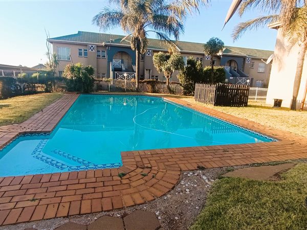 2 Bedroom Townhouse 2 Bedroom Townhouse