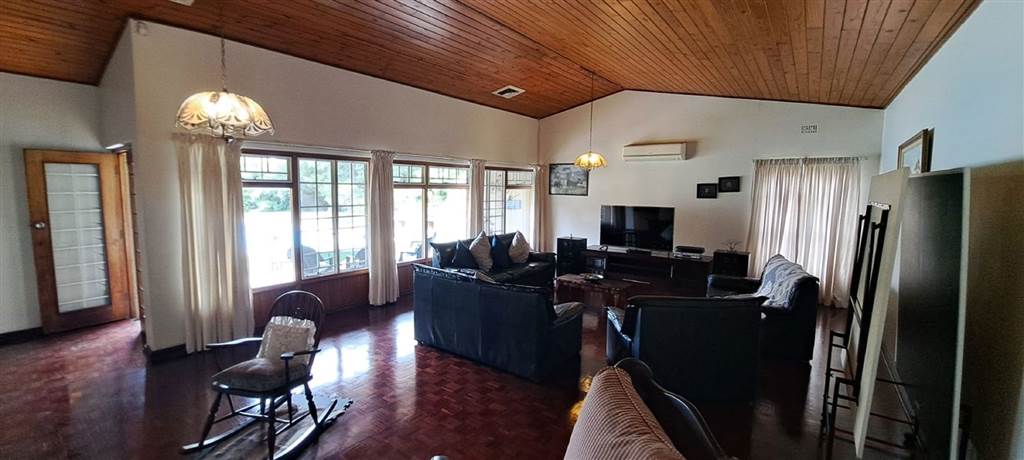 4 Bed House in Phalaborwa photo number 18