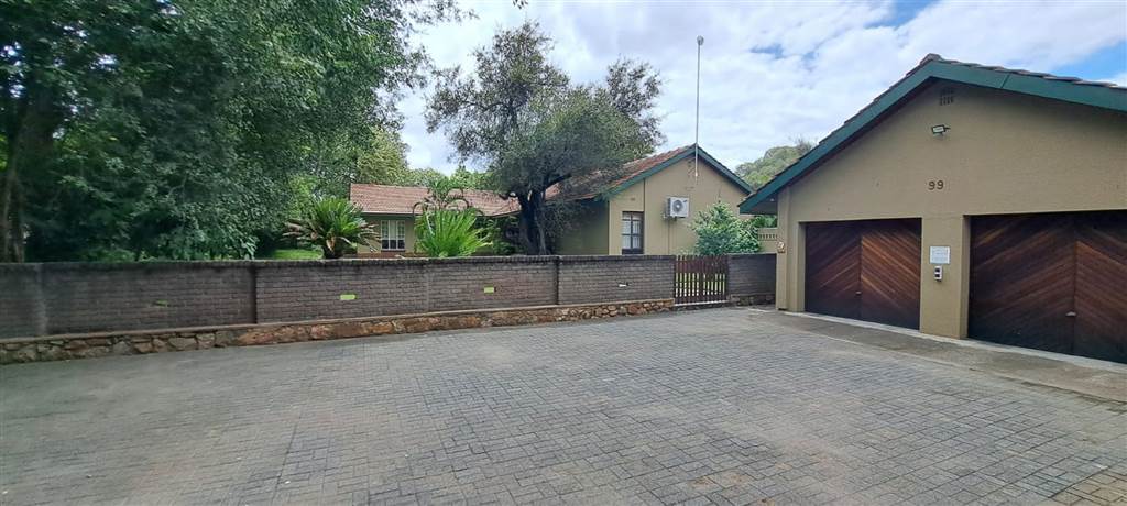 4 Bed House in Phalaborwa photo number 3