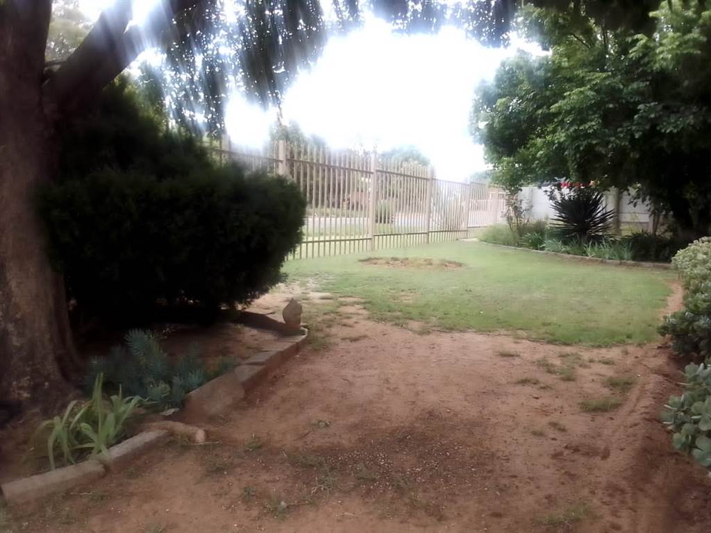 4 Bed House in Kroonstad photo number 6