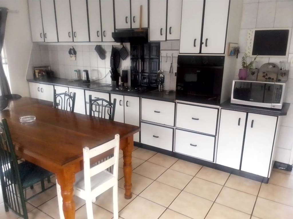 4 Bed House in Kroonstad photo number 24
