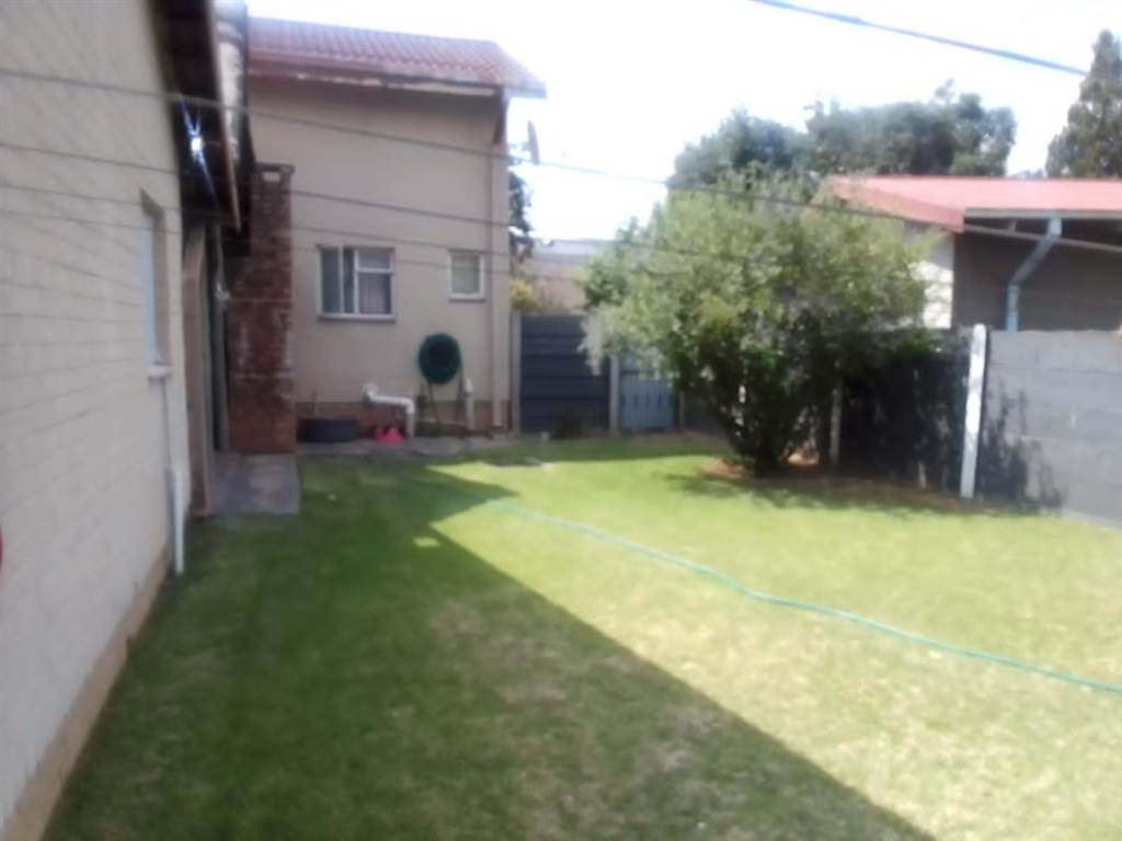 4 Bed House in Kroonstad photo number 7