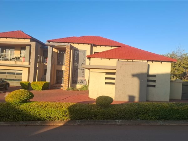 5 Bedroom Duplex 5 Bedroom Duplex