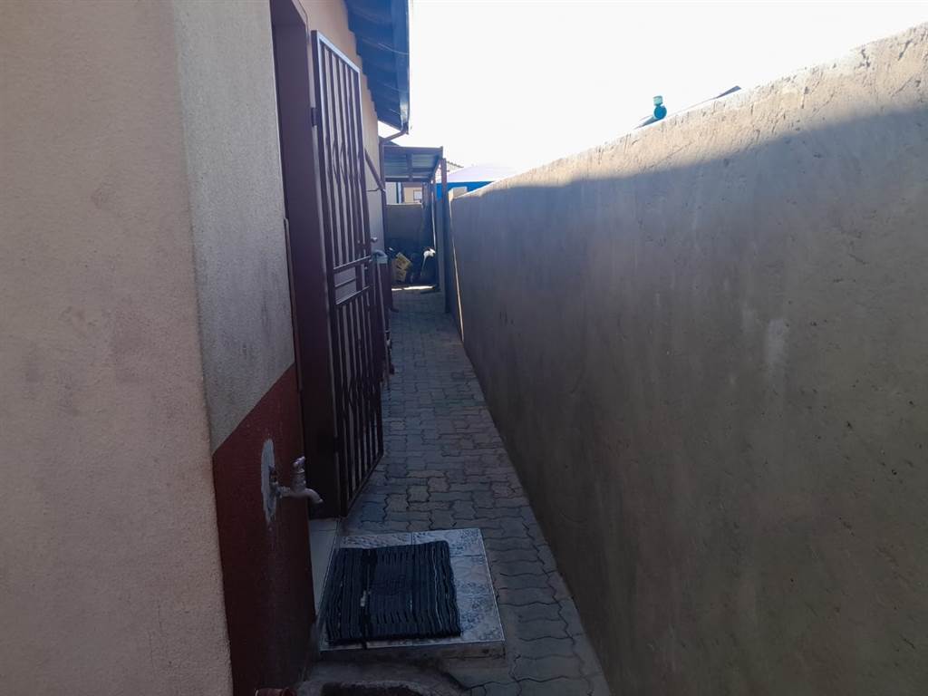 3 Bed House in Soshanguve photo number 22