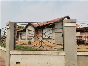 House in Tlhabane