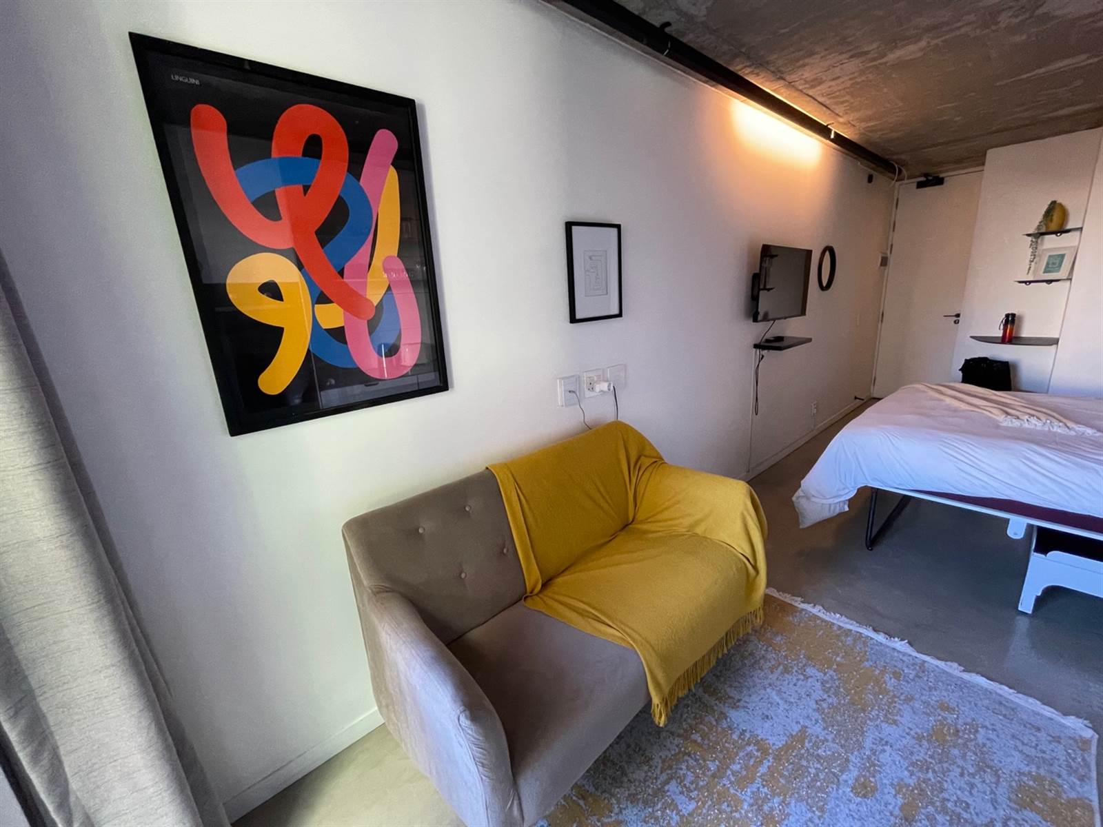 Studio Apartment in Cape Town City Centre photo number 16