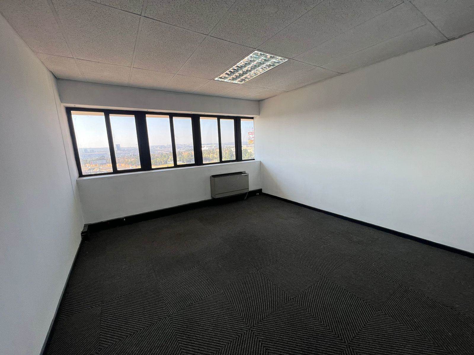 24  m² Commercial space in Rivonia photo number 24