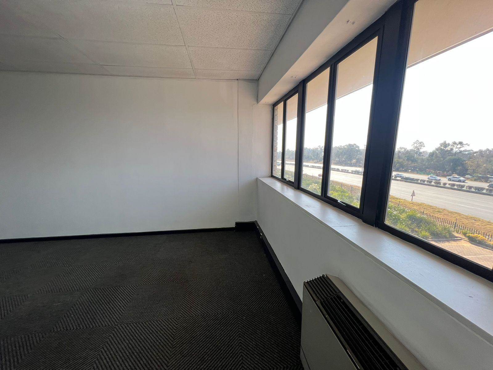 24  m² Commercial space in Rivonia photo number 17