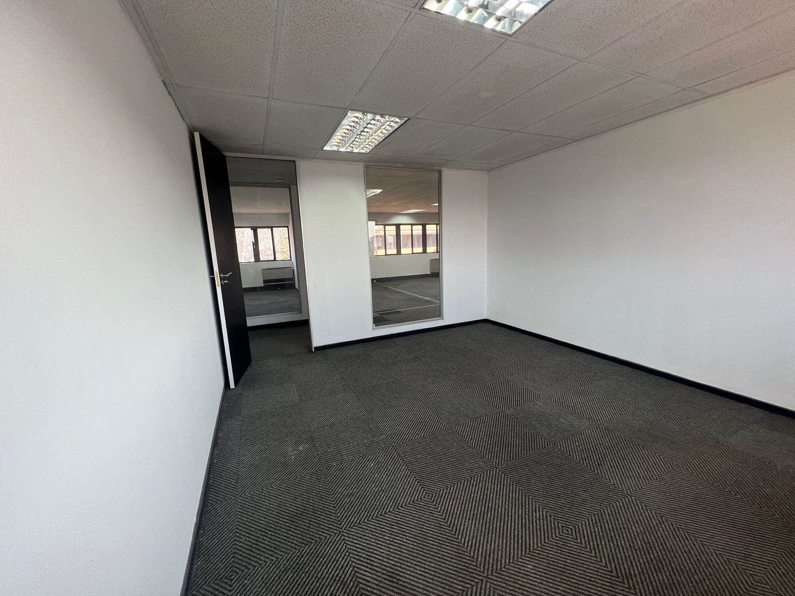 24  m² Commercial space in Rivonia photo number 14