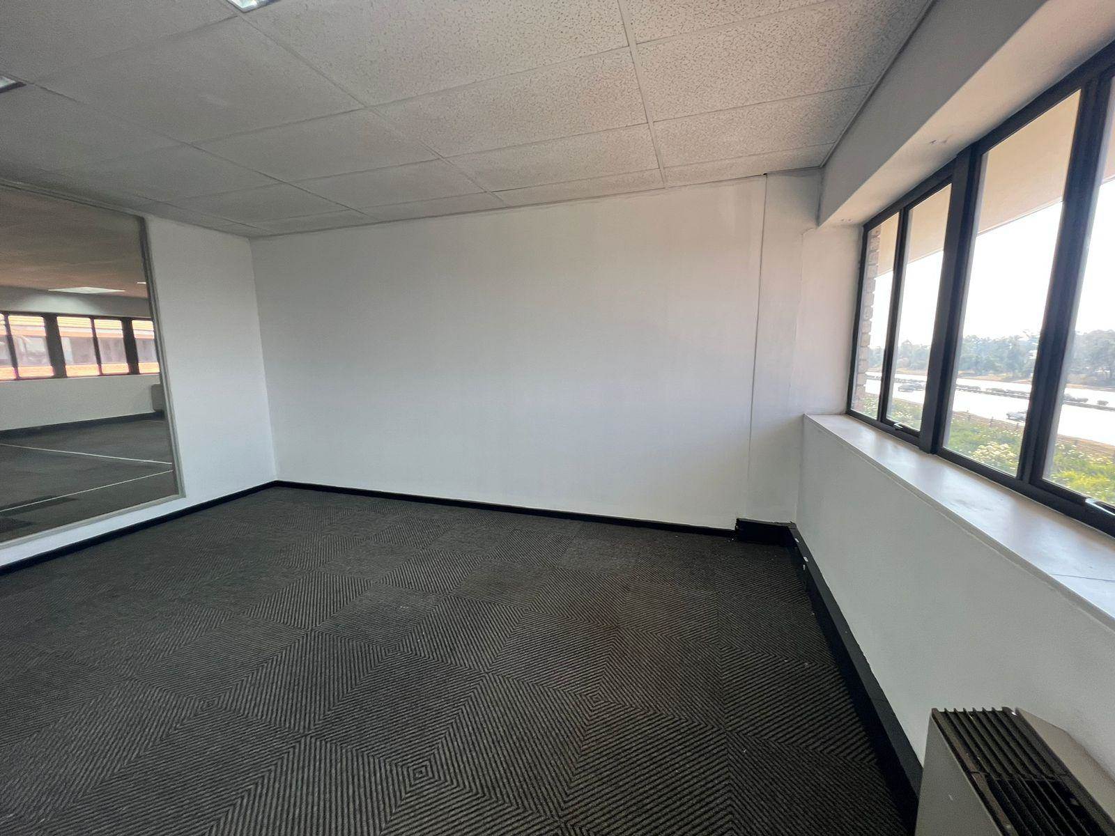 24  m² Commercial space in Rivonia photo number 16