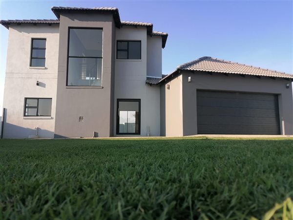 4 Bedroom House 4 Bedroom House
