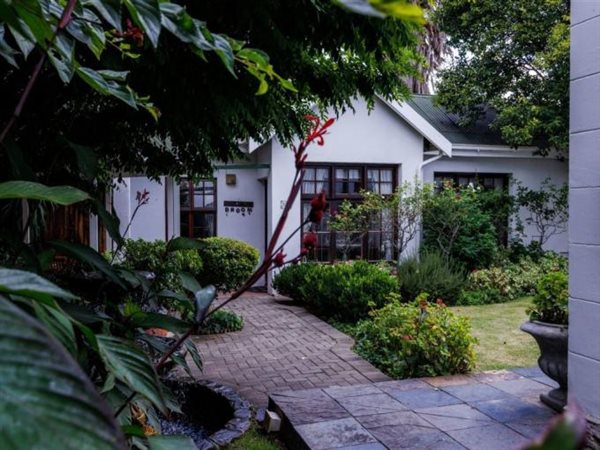 17 Bed House in Queenstown Central