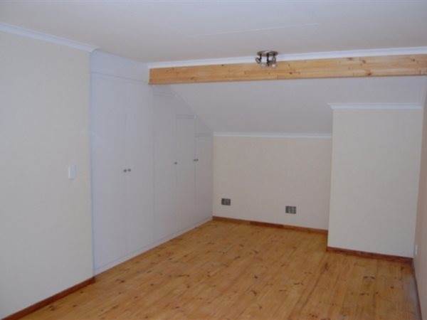 2 Bed Apartment in Halfway House photo number 2
