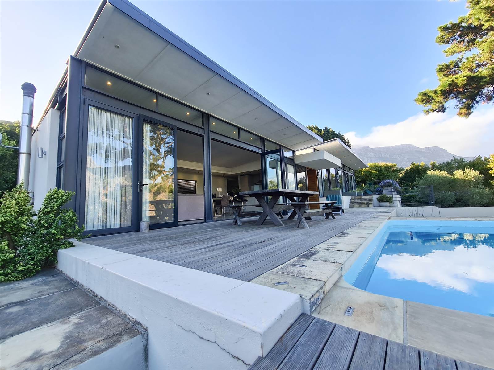 3 Bed House in Hout Bay and surrounds photo number 11
