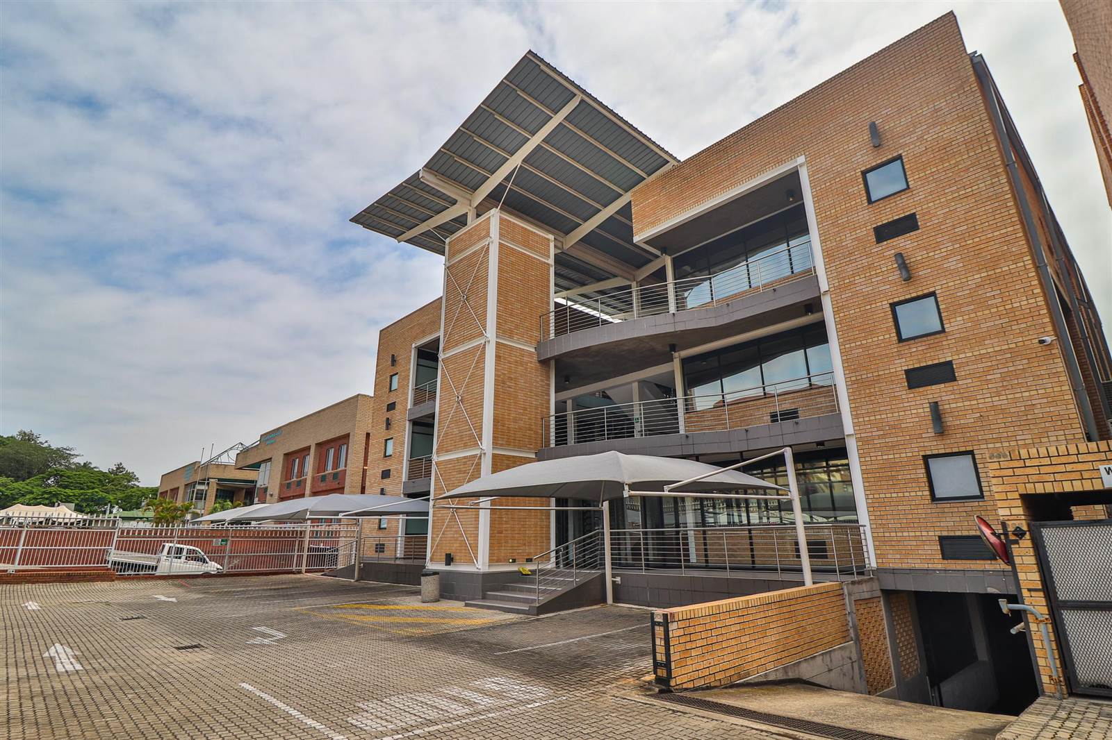 1915  m² Commercial space in Nelspruit photo number 1