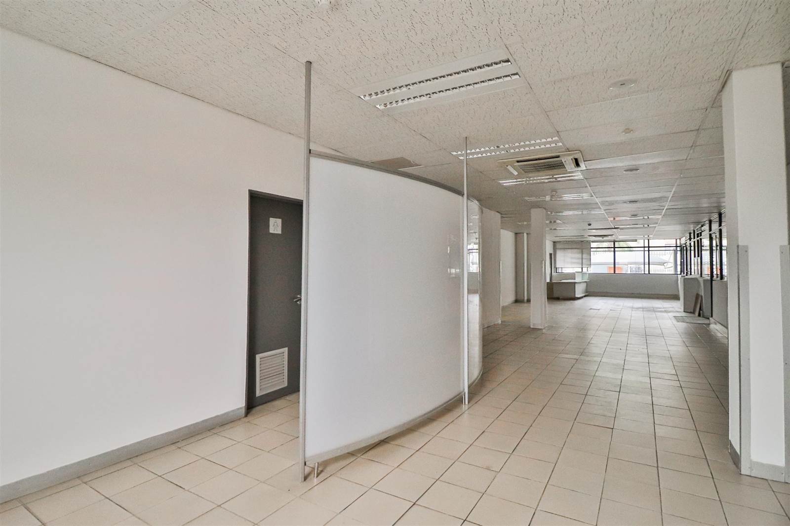 1915  m² Commercial space in Nelspruit photo number 22