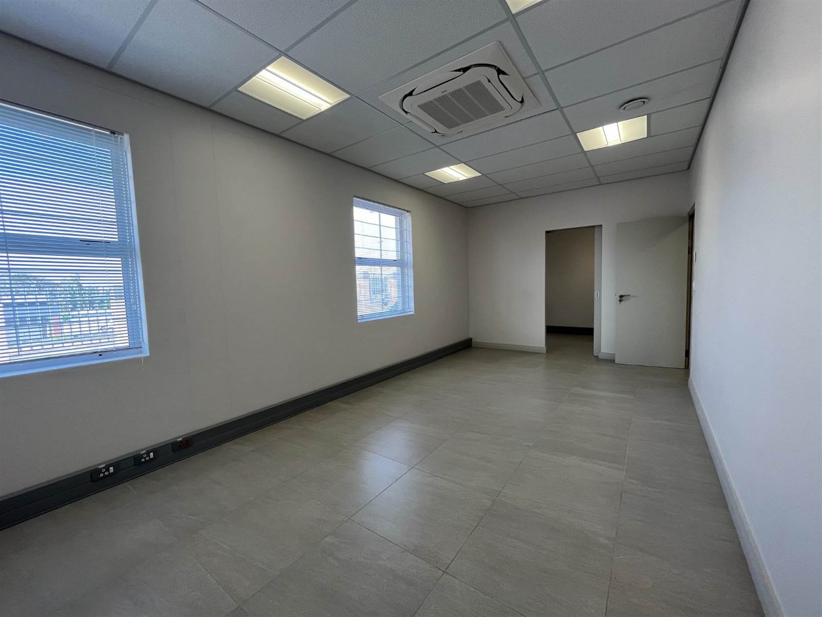Commercial space in Vredenburg photo number 11