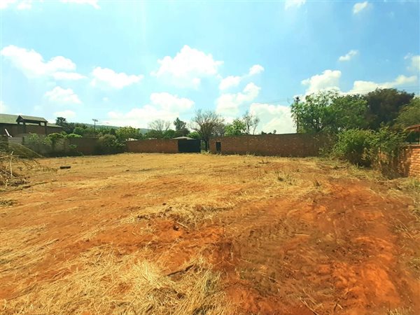2552 m² Land available in Wonderboom South