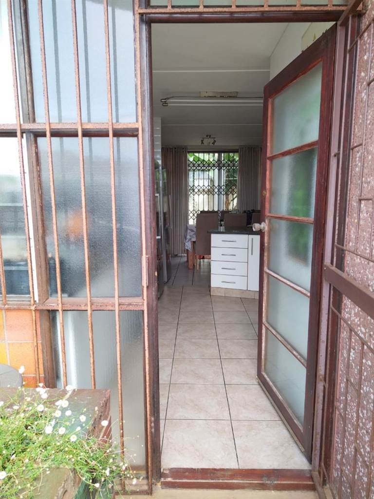 2 Bed Townhouse in Umgeni Park photo number 1