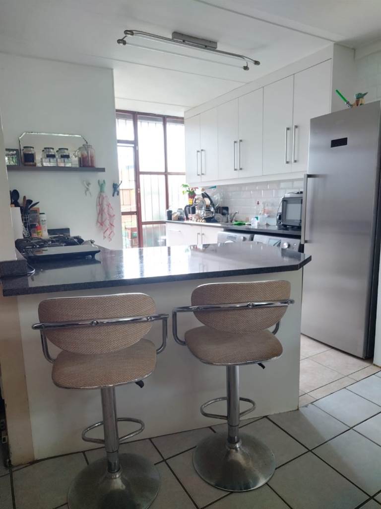 2 Bed Townhouse in Umgeni Park photo number 6