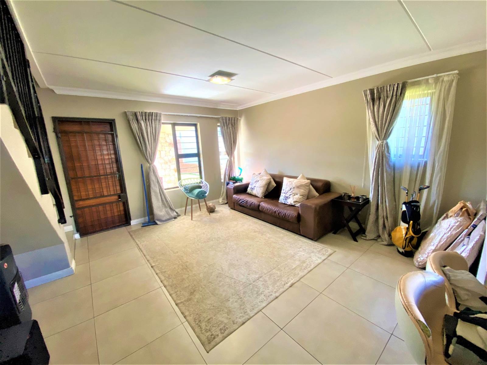3 Bed Townhouse in Kyalami photo number 7