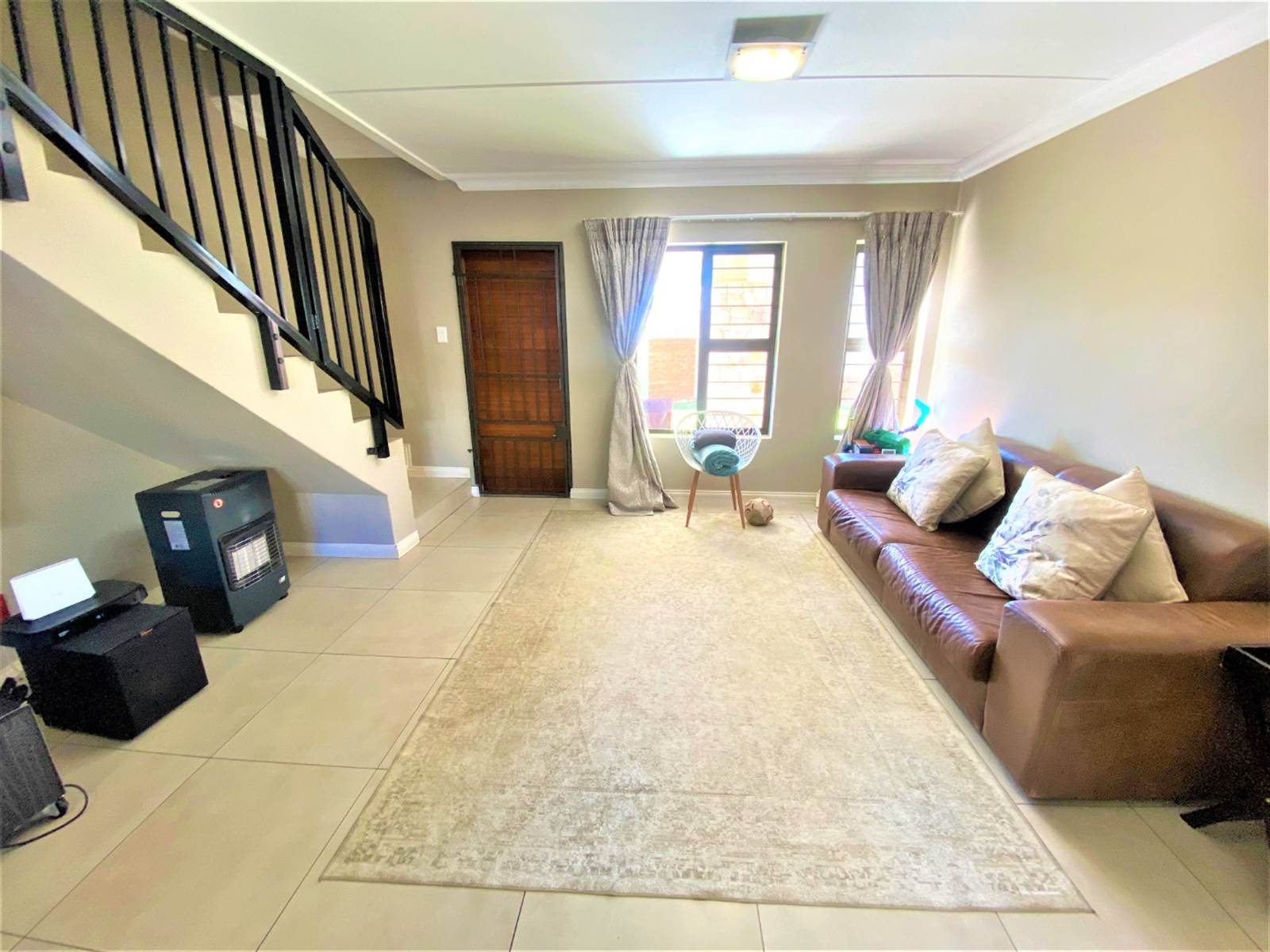 3 Bed Townhouse in Kyalami photo number 5