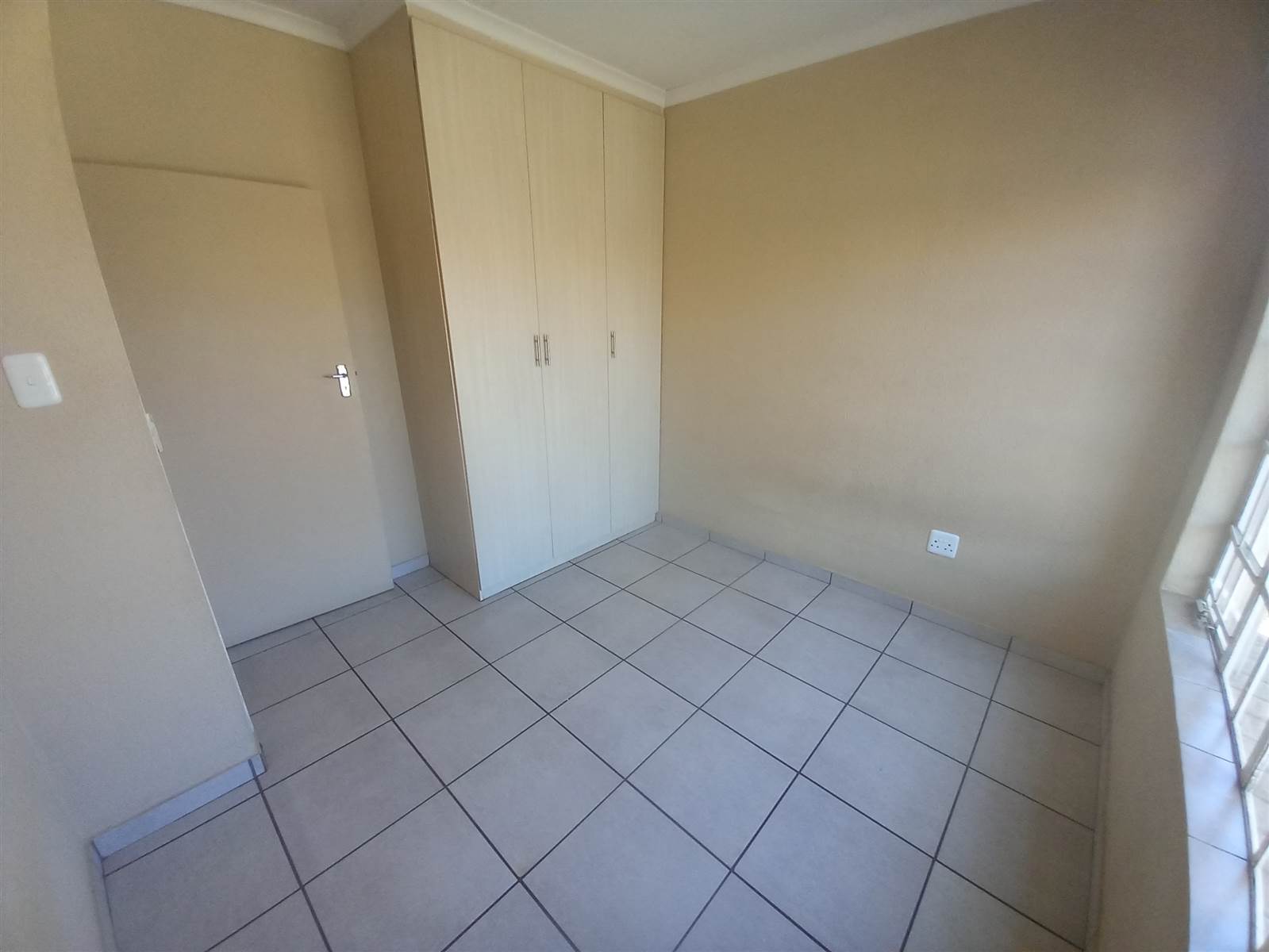 2 Bed Townhouse in Riversdale photo number 11