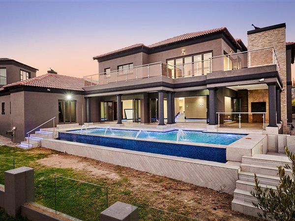 6 Bed House