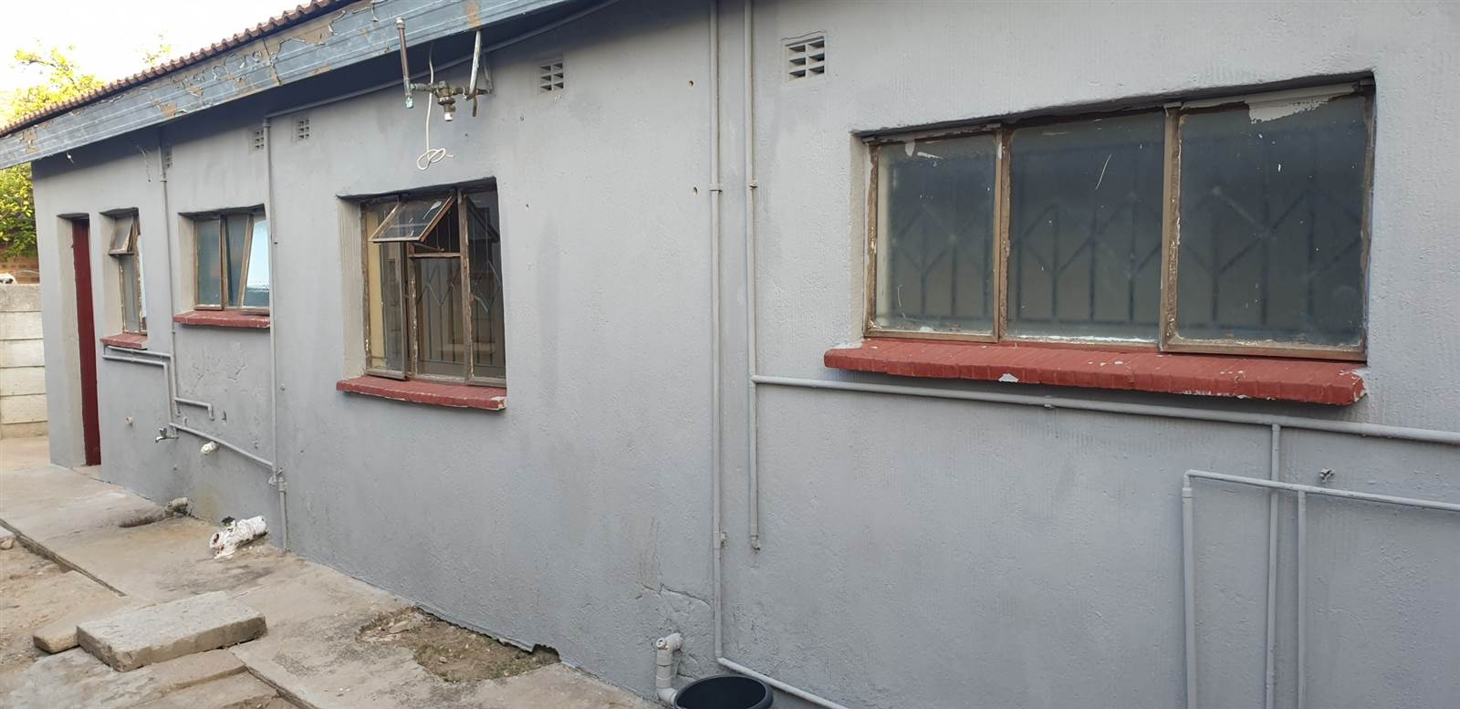 12 Bed House in Seshego photo number 16