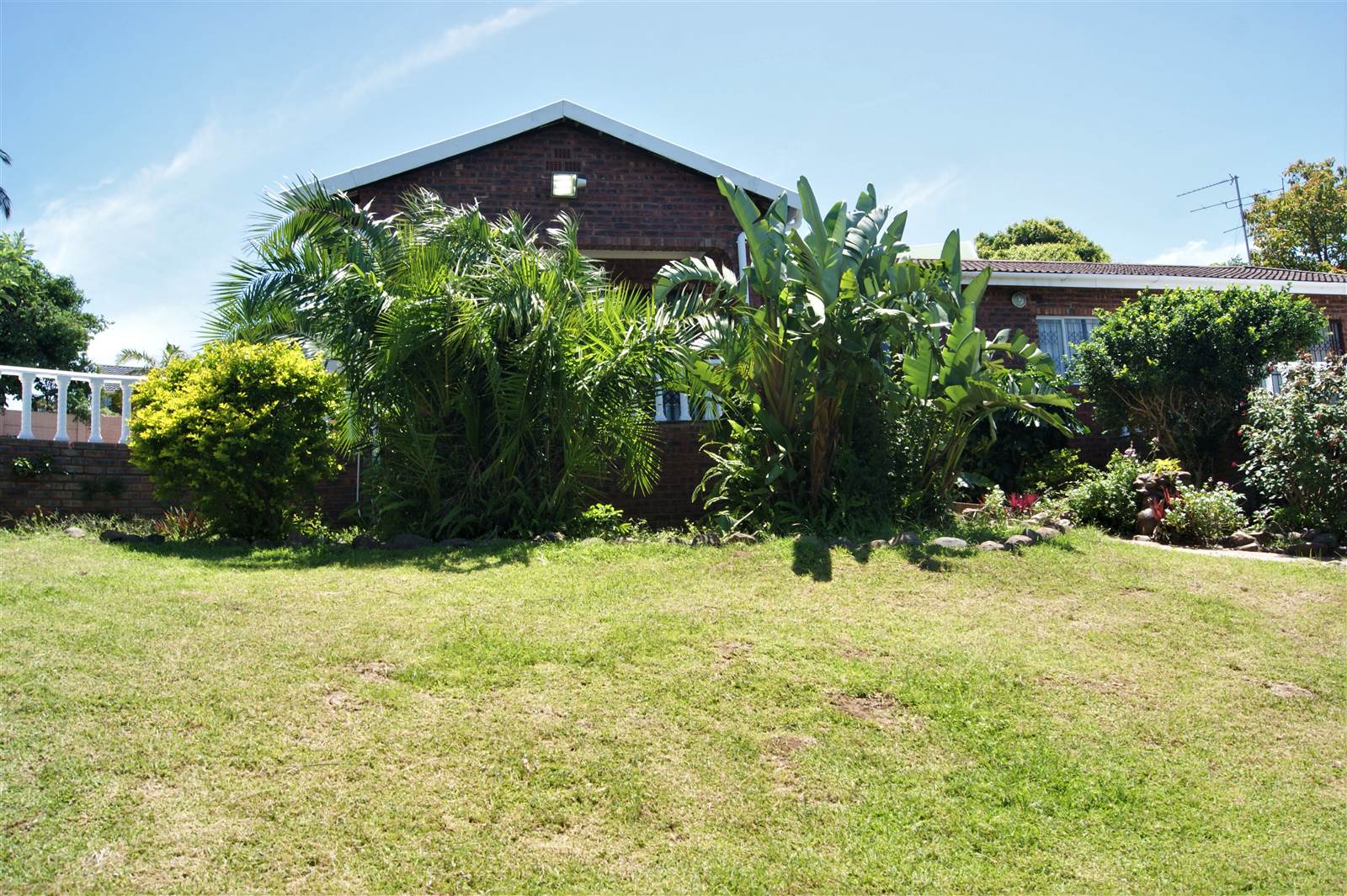 3 Bed House in Blythedale Beach photo number 27