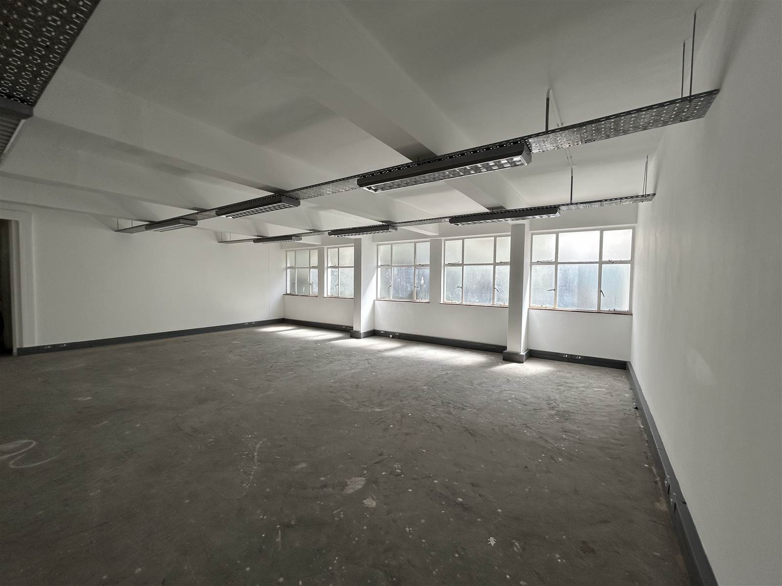 372  m² Commercial space in Cape Town City Centre photo number 7