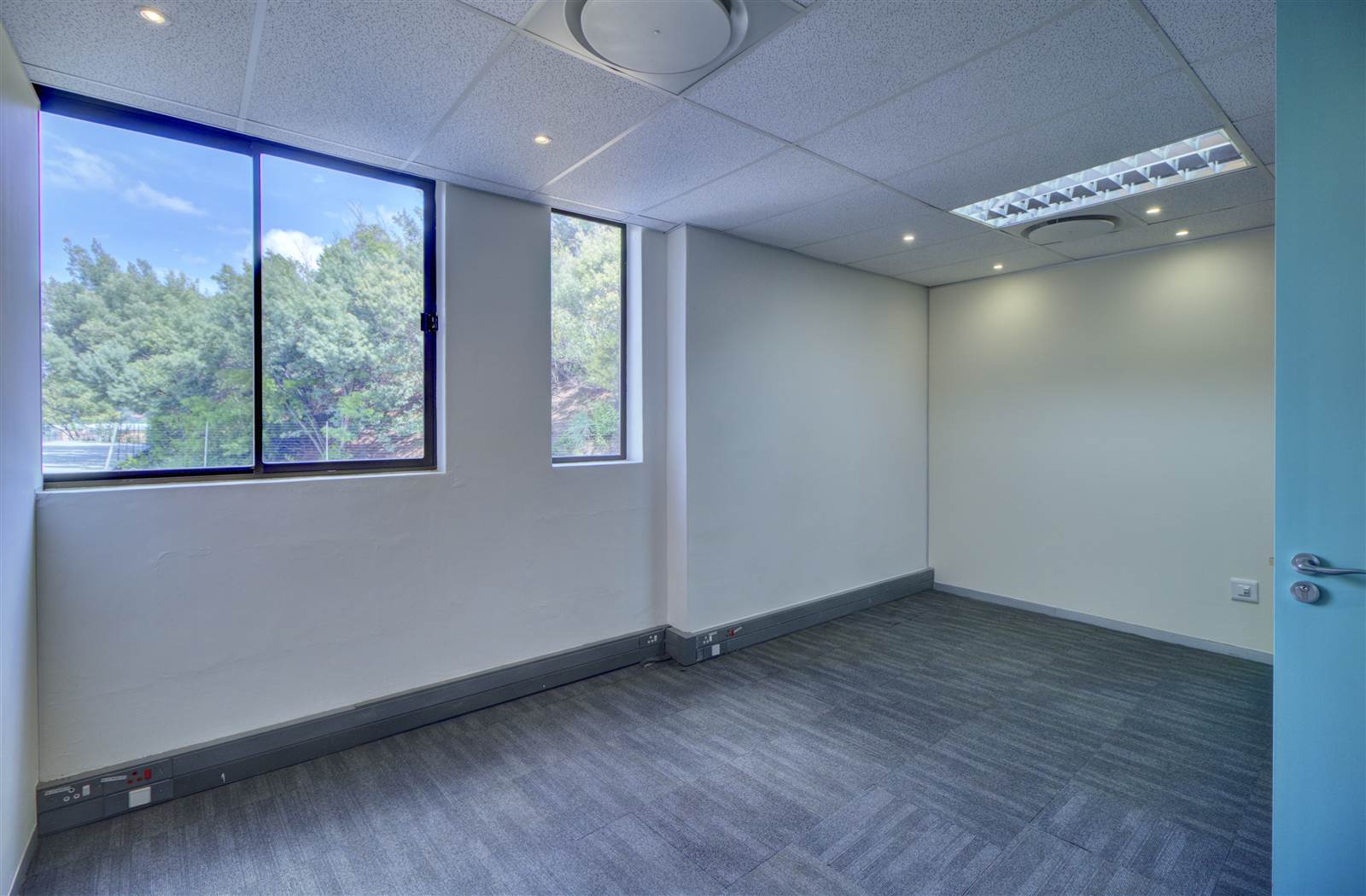 1592  m² Commercial space in Constantia Kloof photo number 14