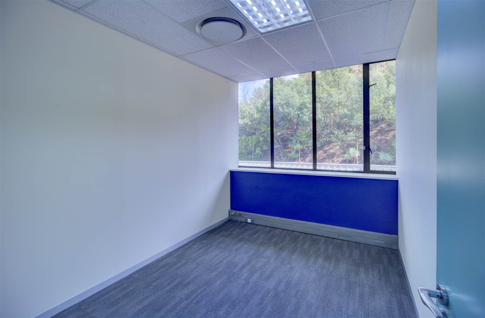 1592  m² Commercial space in Constantia Kloof photo number 23