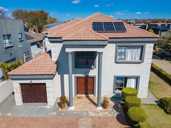 3 Bedroom House 3 Bedroom House