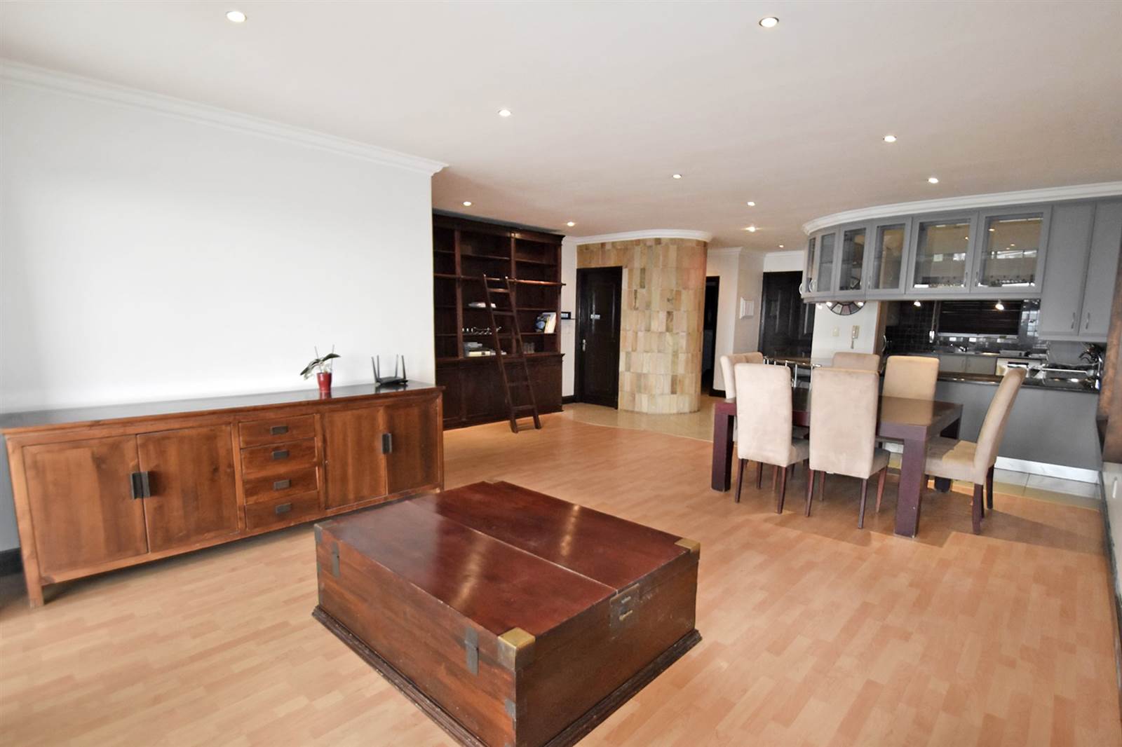 3 Bed Apartment in Morningside photo number 2