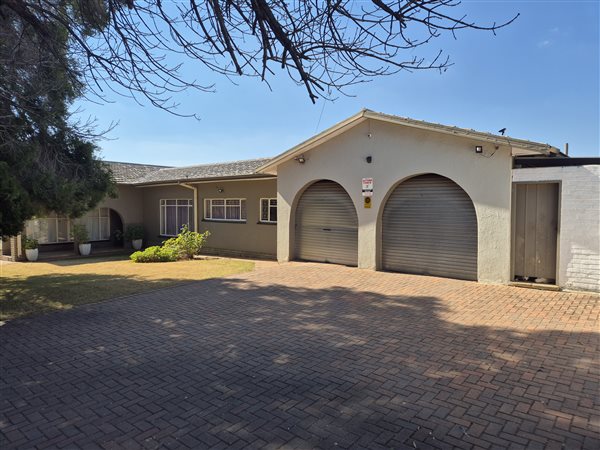 3 Bedroom House 3 Bedroom House