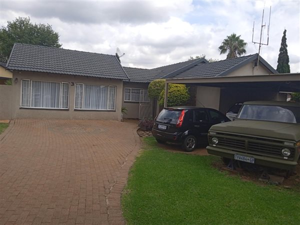 6 Bedroom House 6 Bedroom House