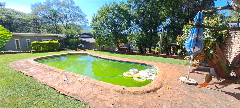 5 Bed House in Louis Trichardt photo number 24