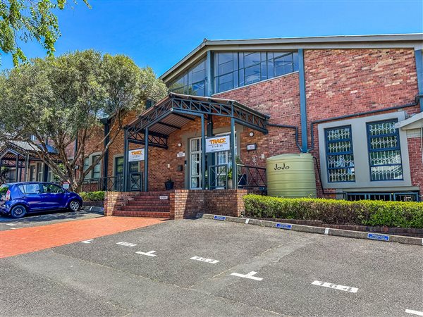 946  m² Commercial space in Mowbray