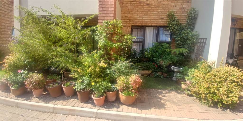 1 Bed Apartment in Benoni North photo number 1