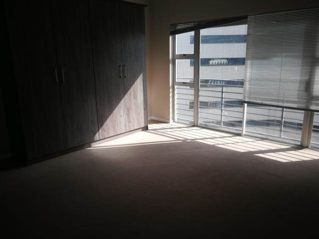 1 Bed Penthouse in Braamfontein photo number 8