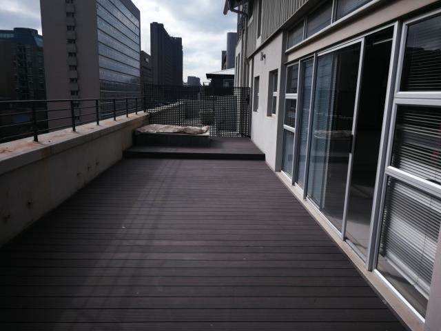 1 Bed Penthouse in Braamfontein photo number 10