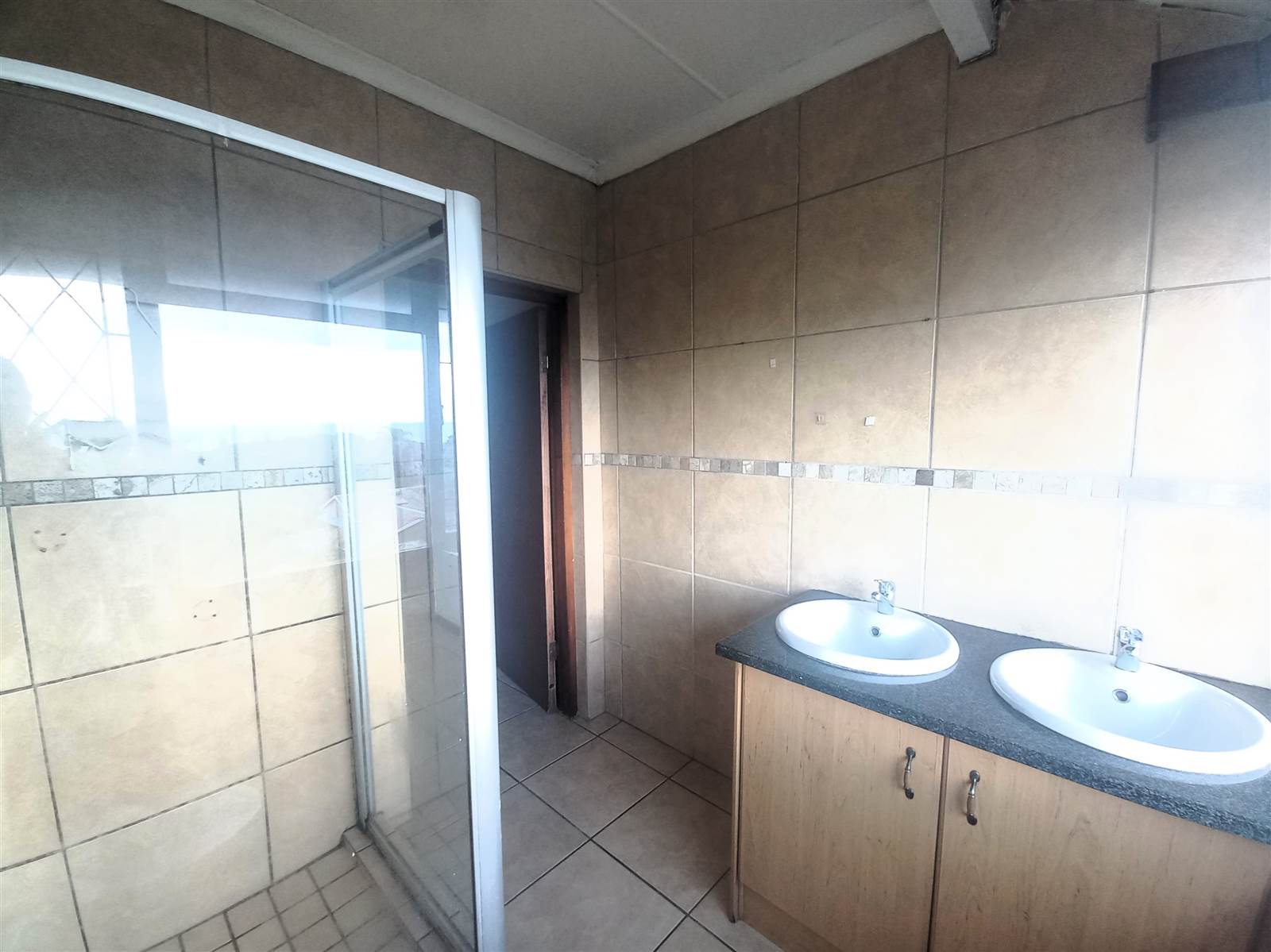 2 Bed Apartment in Umkomaas photo number 18