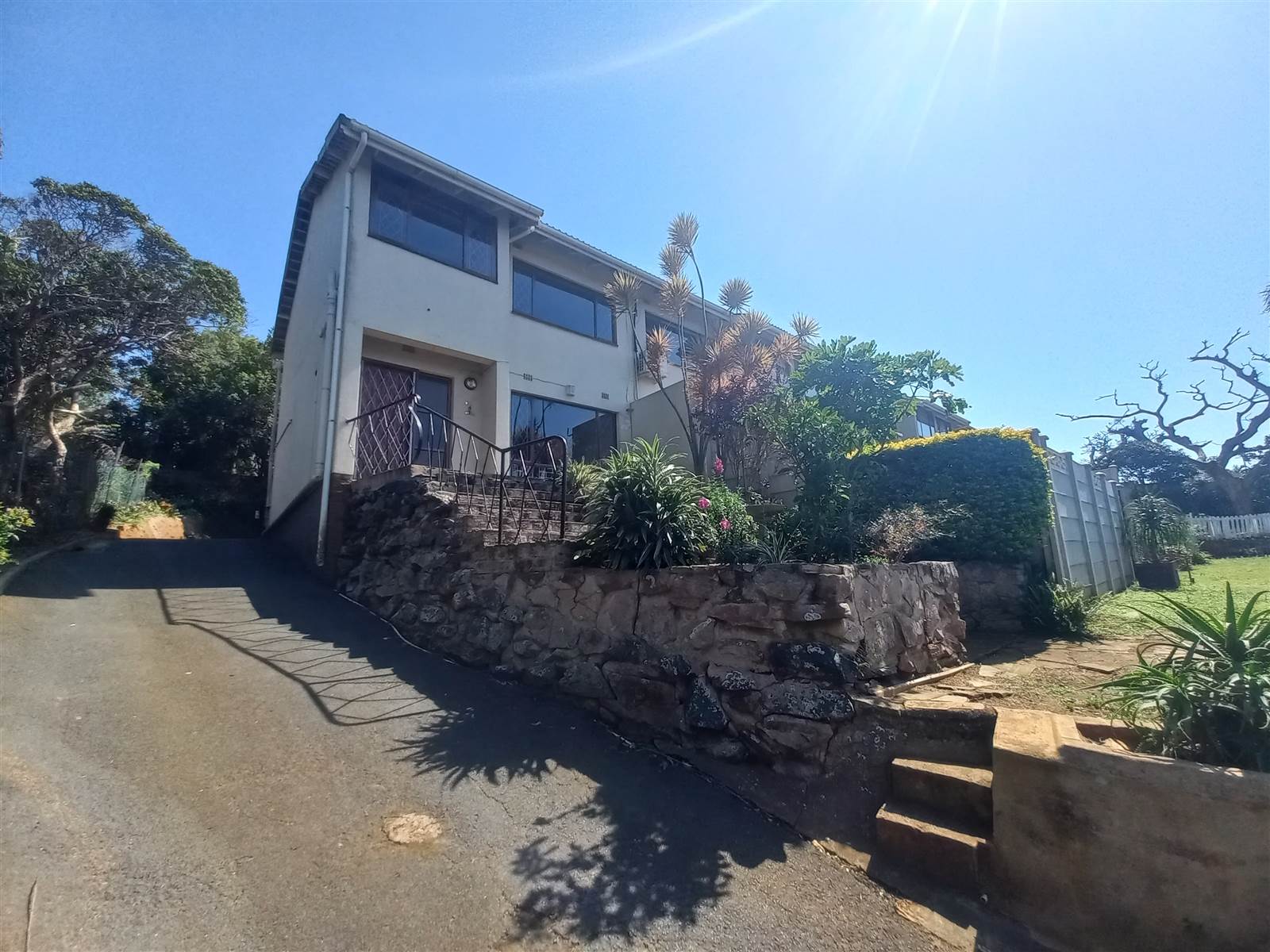 2 Bed Apartment in Umkomaas photo number 25